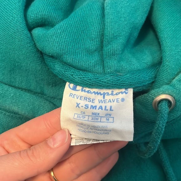 Champion Hoodie Sweater - Picture 6 of 6